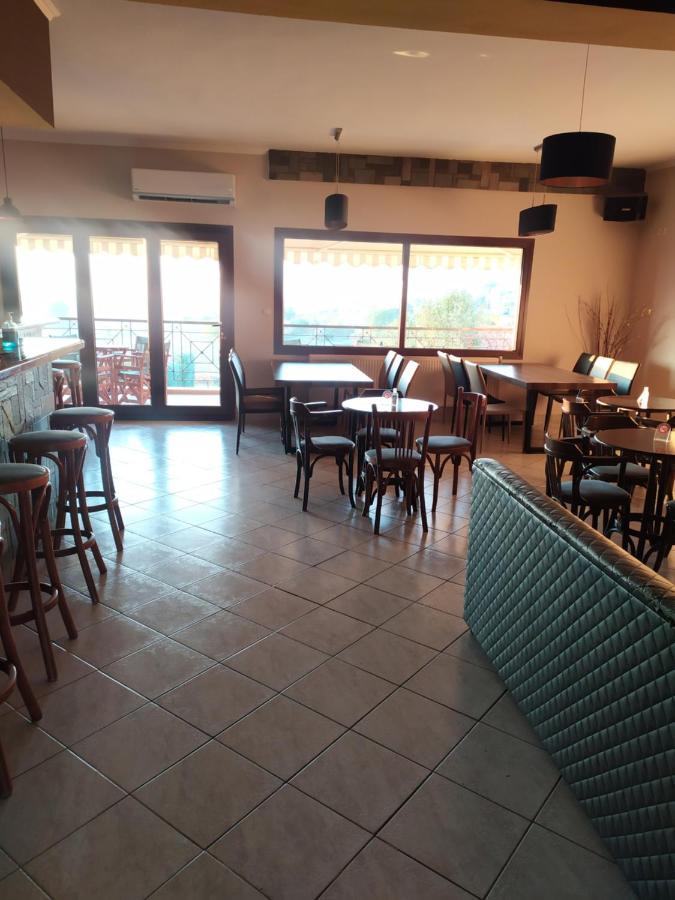 Smallhotel - Vevi Luaran gambar