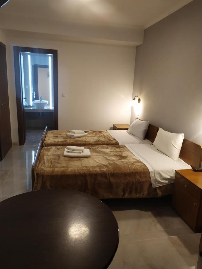 Smallhotel - Vevi Luaran gambar