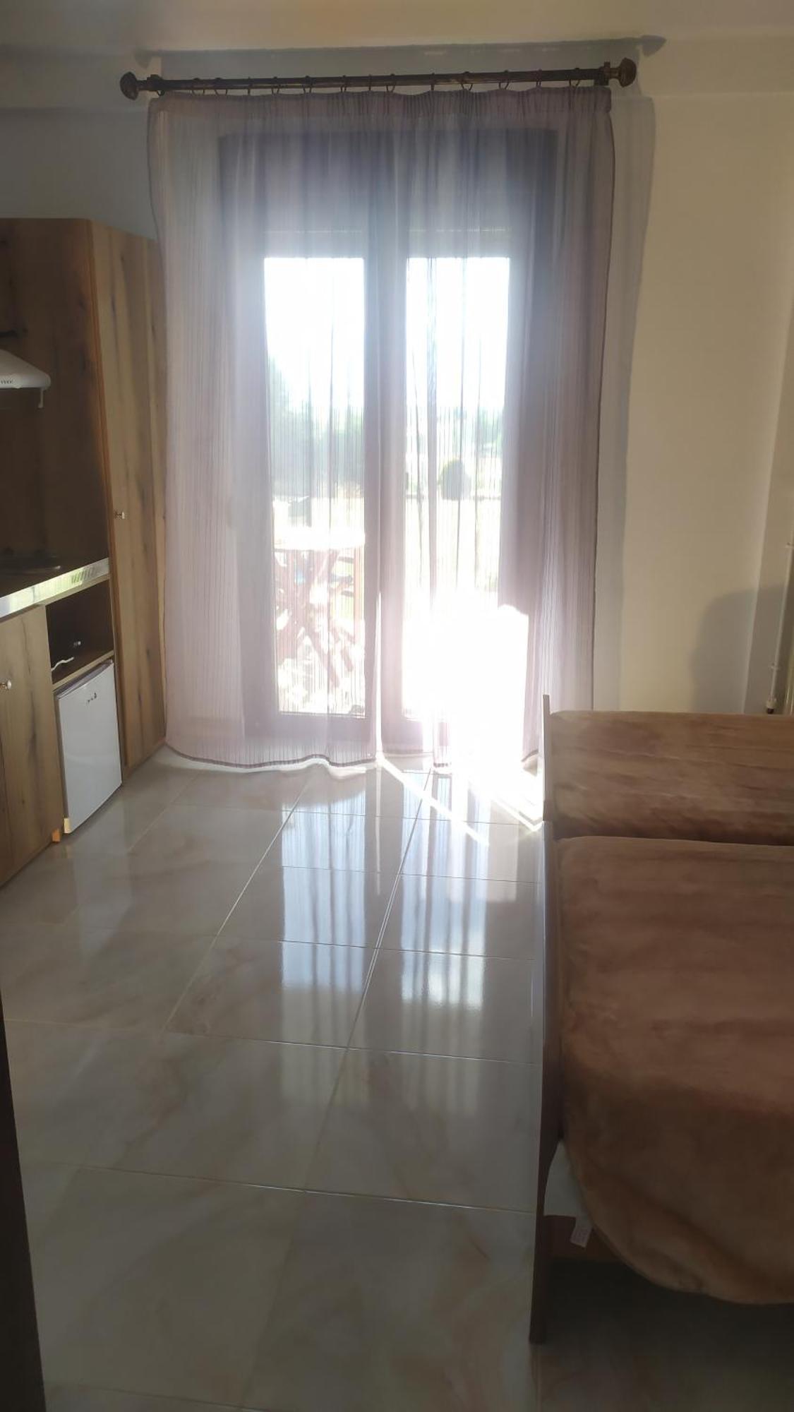 Smallhotel - Vevi Luaran gambar